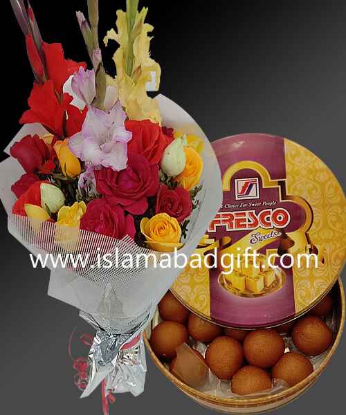 Fresco Sweets With Flower Bouquet